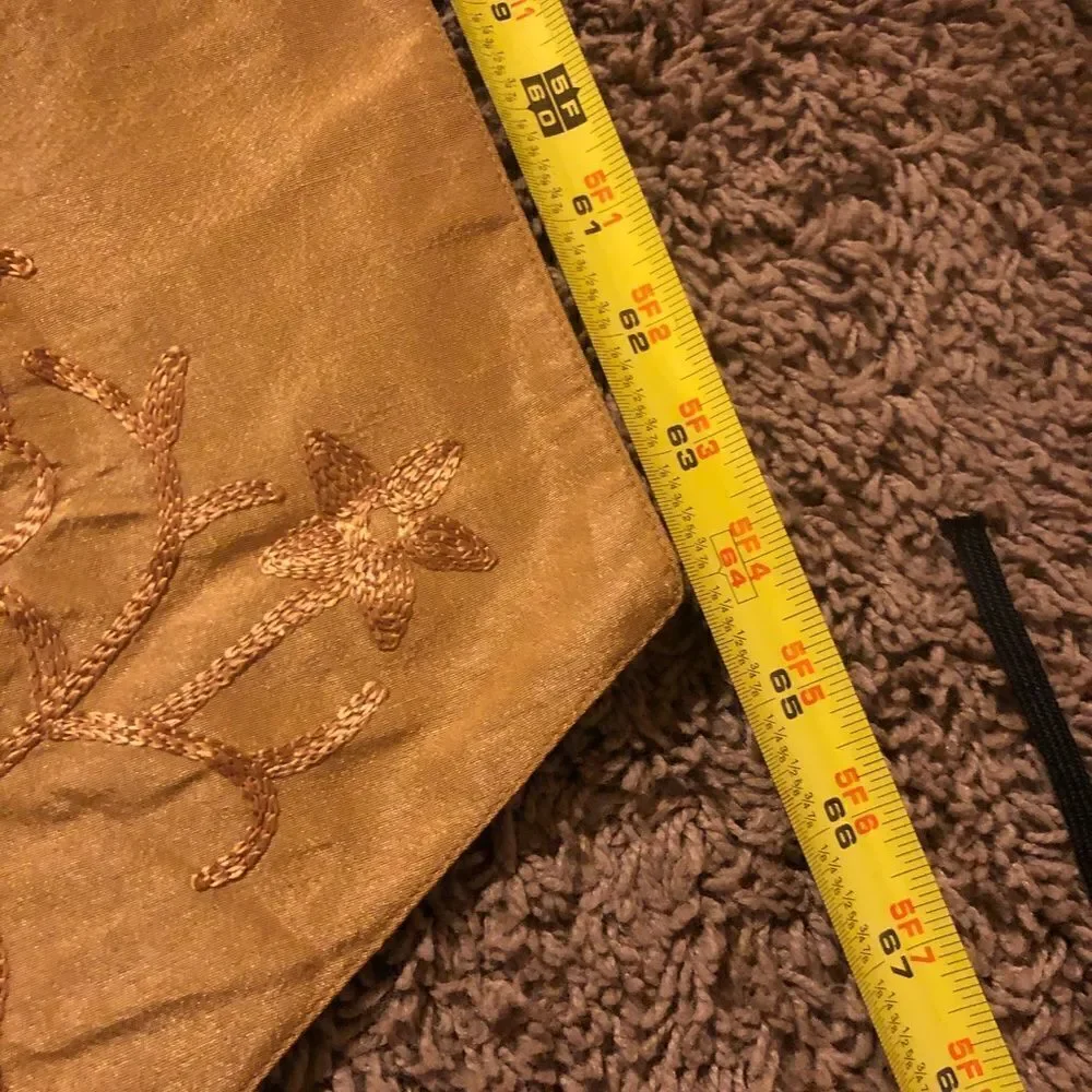 Gold Table runner w/embroidery and tassel NWOT